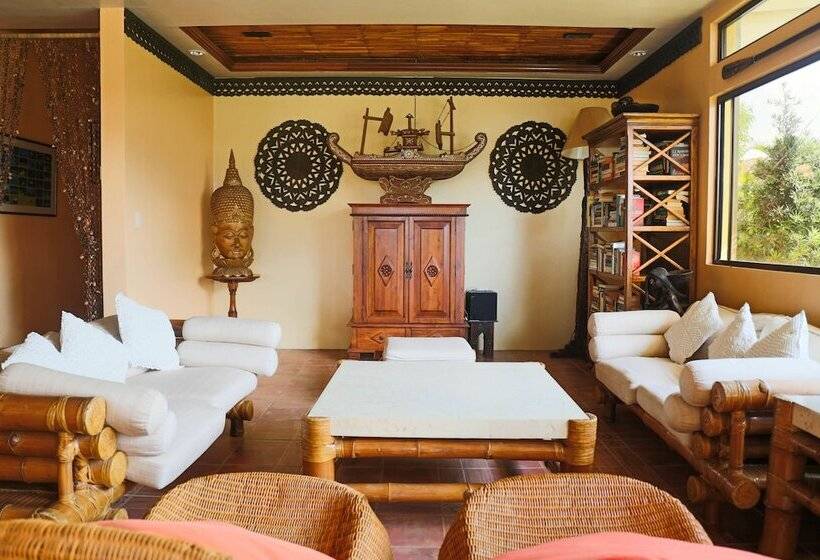 Turtle Bay Dive Resort