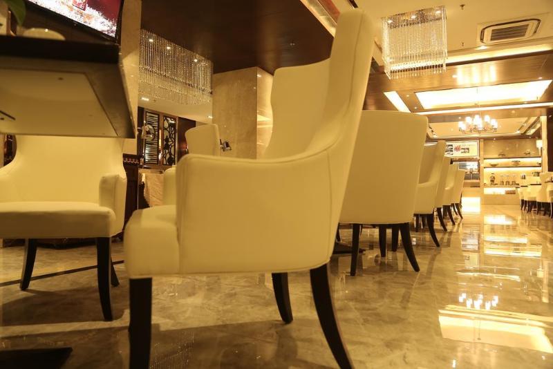 Bailing International Hotel And Apartment