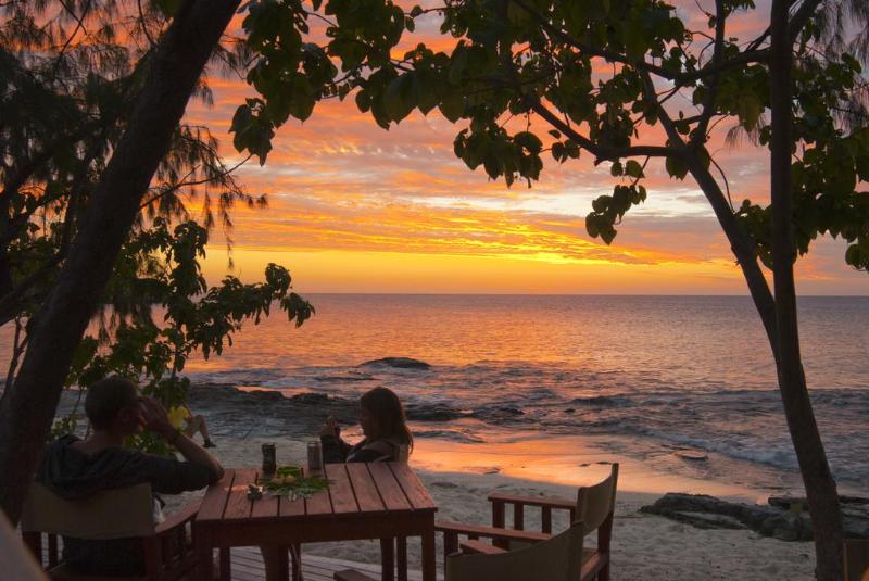 Barefoot Manta Island Resort