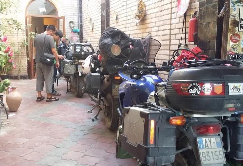 B&b Bahodir