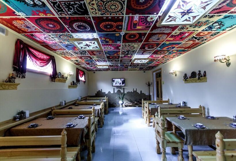 مبيت وإفطار Billuri Sitora