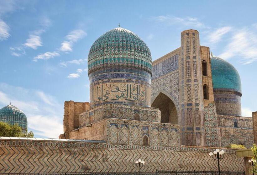 مبيت وإفطار Billuri Sitora