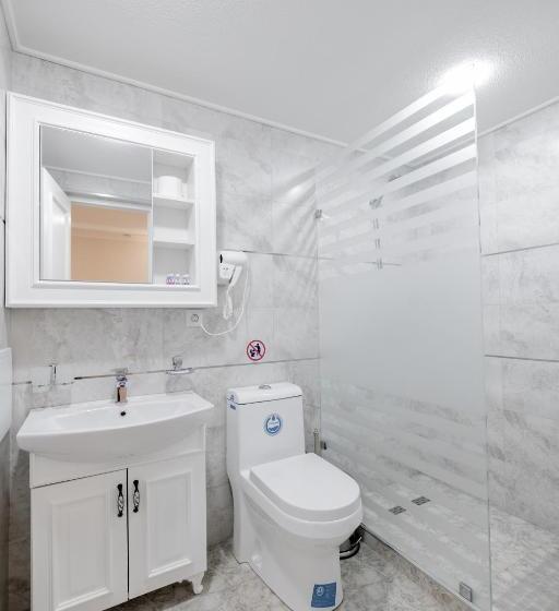 مبيت وإفطار Billuri Sitora