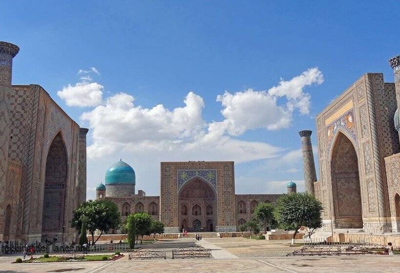 مبيت وإفطار Billuri Sitora