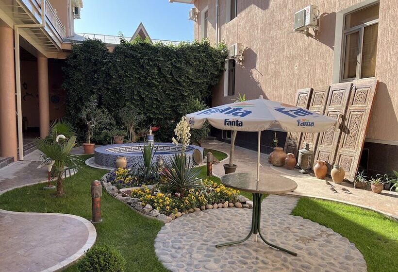 مبيت وإفطار Billuri Sitora