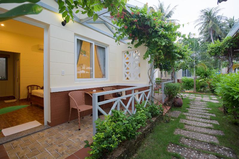 استراحتگاه Blue Paradise Bungalow Phu Quoc