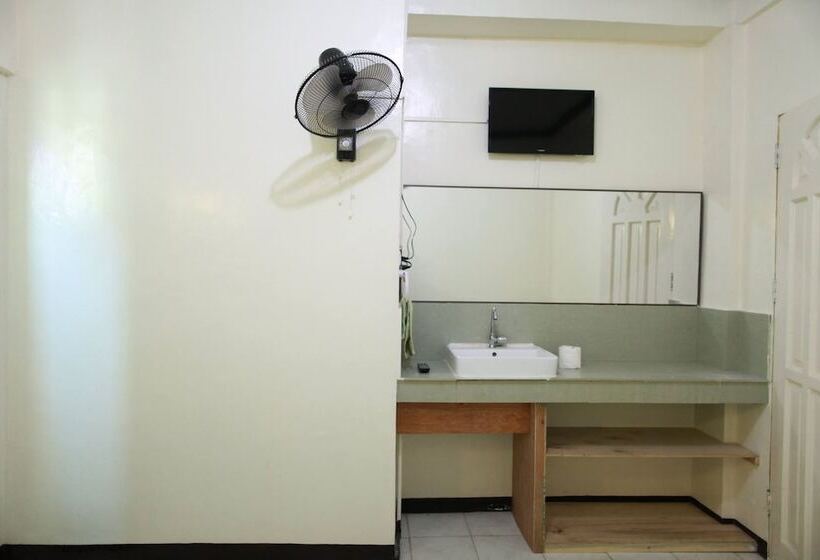 בית מלון כפרי Alamo Bay Inn Boracay