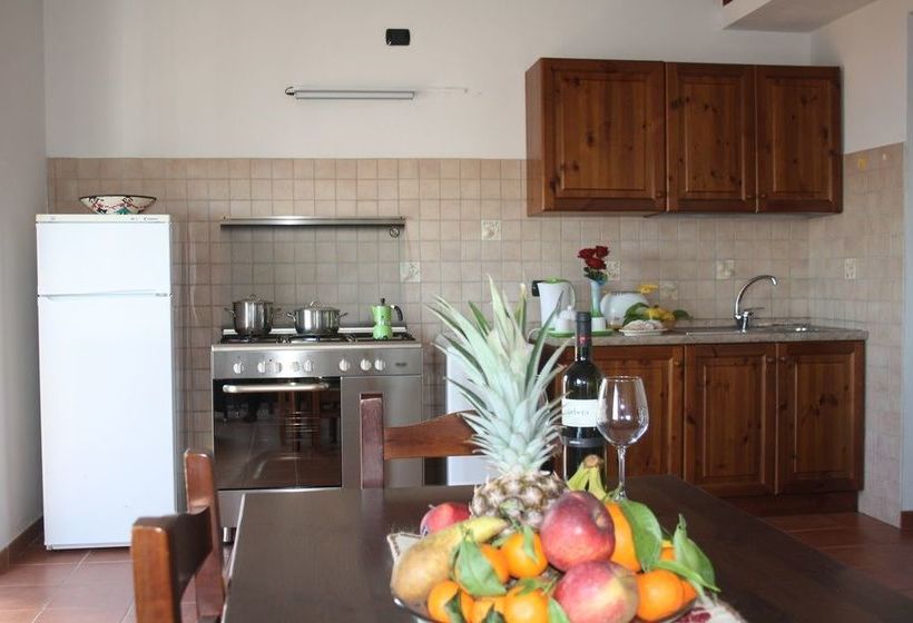 Отель Appartamenti Sole