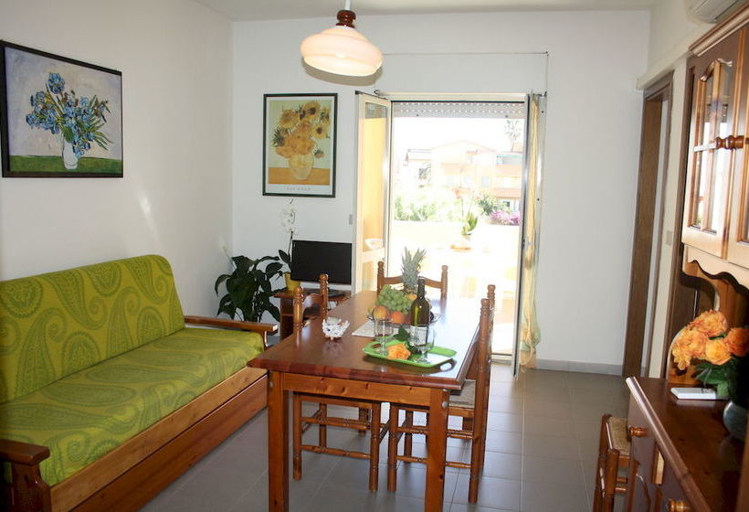 Отель Appartamenti Sole