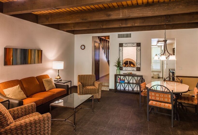 هتل Arroyo Roble Resort