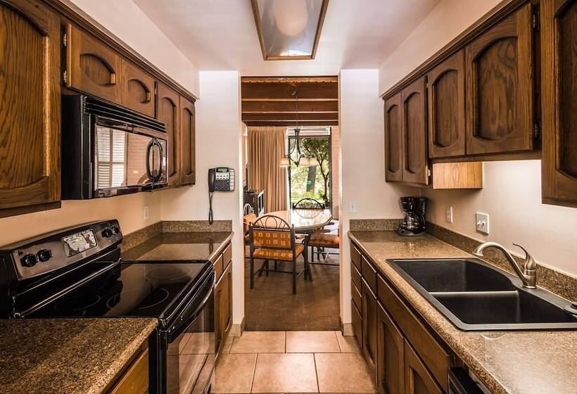 هتل Arroyo Roble Resort