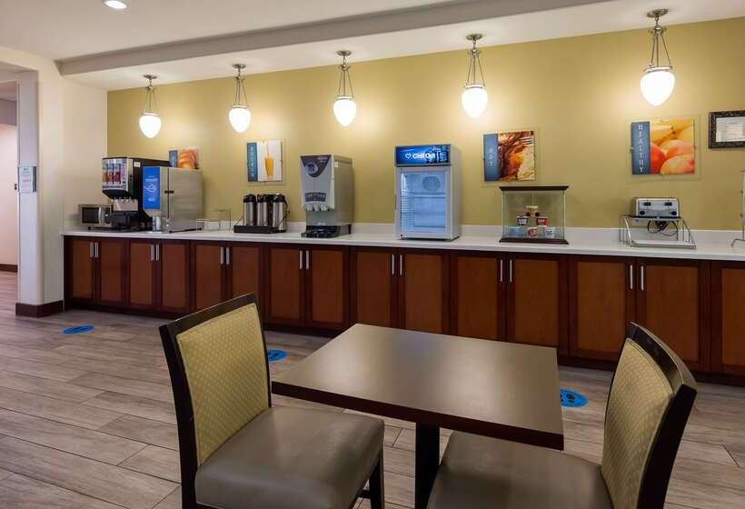 Szálloda Best Western Plus Spring Inn & Suites