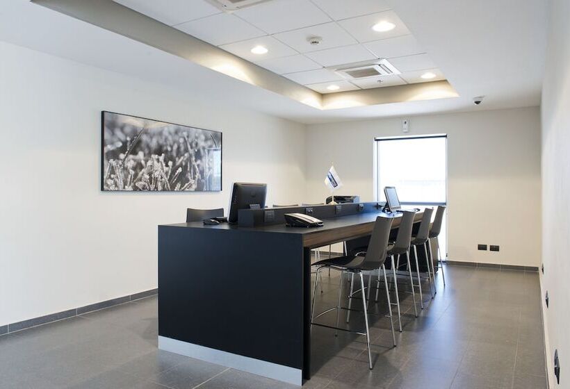 酒店 City Express By Marriott Santiago Aeropuerto