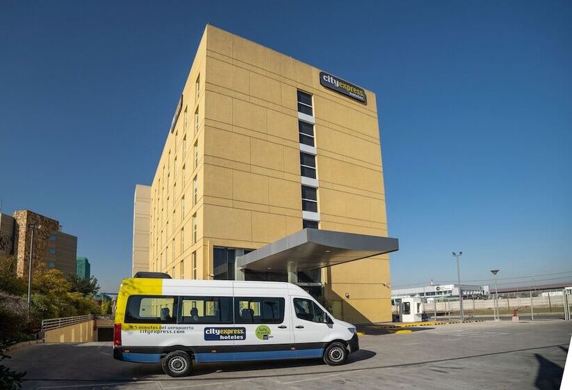 酒店 City Express By Marriott Santiago Aeropuerto