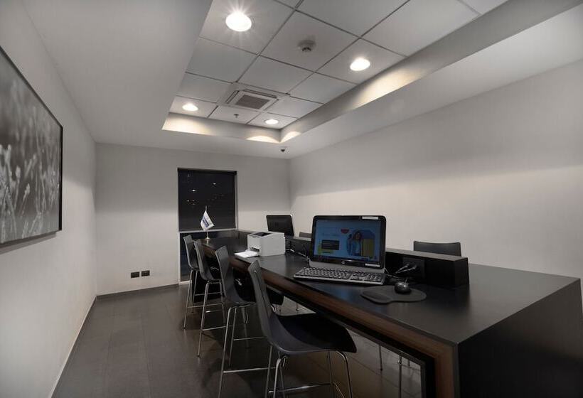 酒店 City Express By Marriott Santiago Aeropuerto