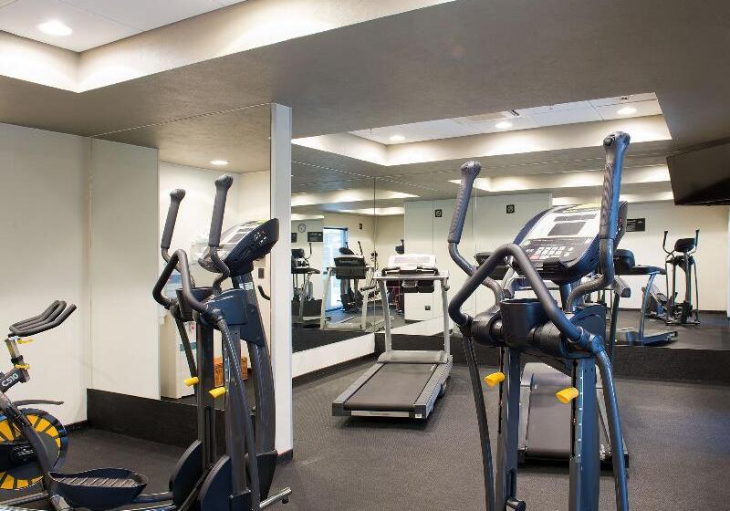 酒店 City Express By Marriott Santiago Aeropuerto