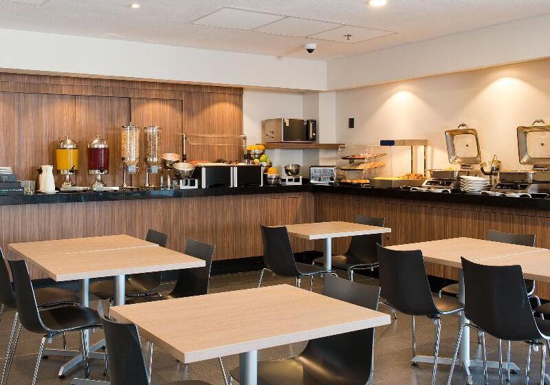 酒店 City Express By Marriott Santiago Aeropuerto