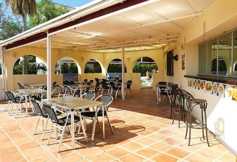 هتل Club Playa Flores