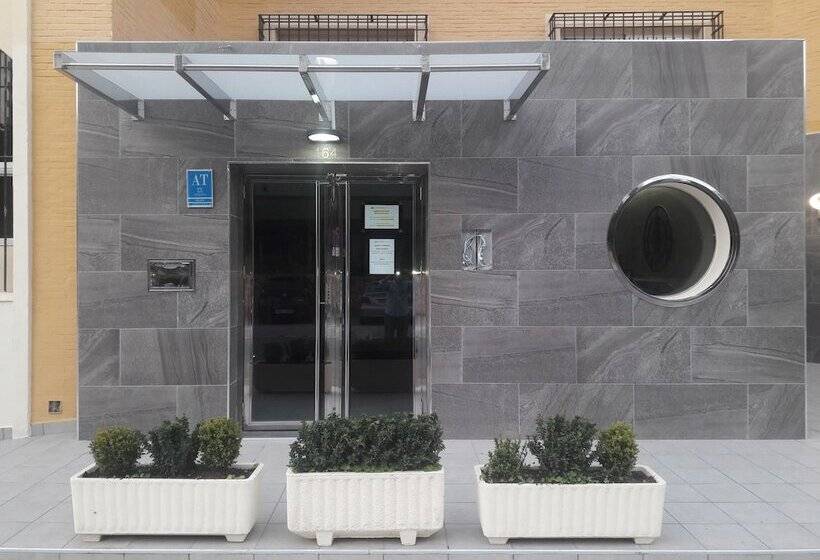 هتل Club Playa Flores