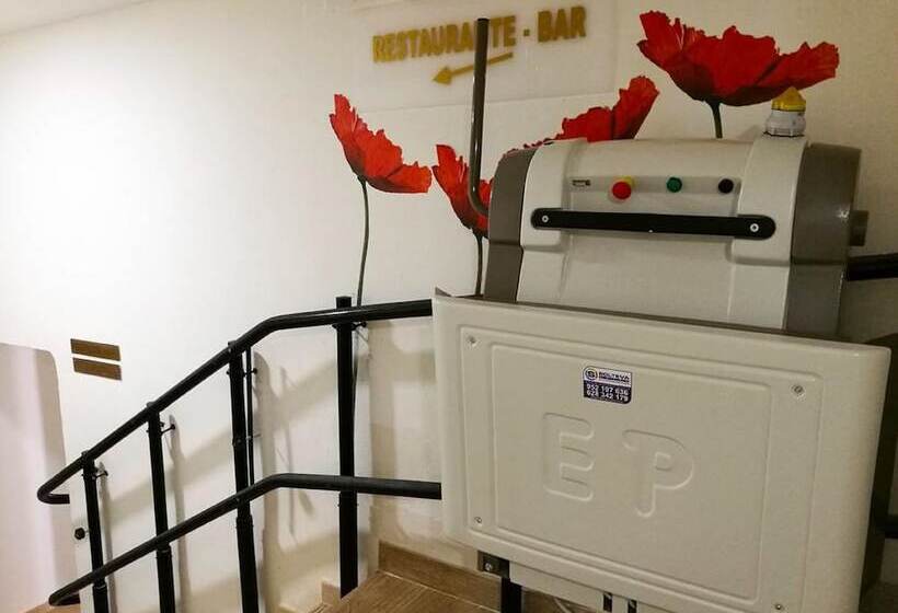 هتل Club Playa Flores