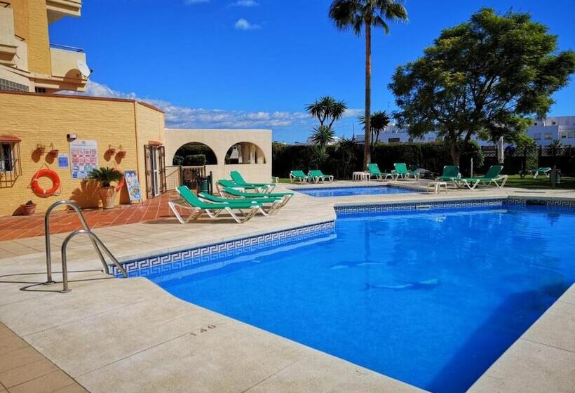 هتل Club Playa Flores