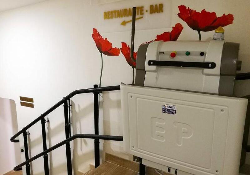 هتل Club Playa Flores