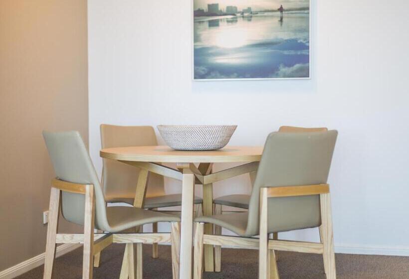 هتل Club Wyndham Kirra Beach