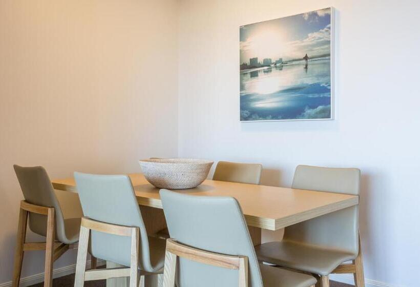 هتل Club Wyndham Kirra Beach