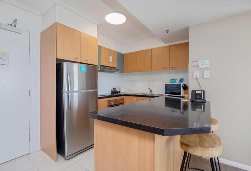 هتل Club Wyndham Kirra Beach