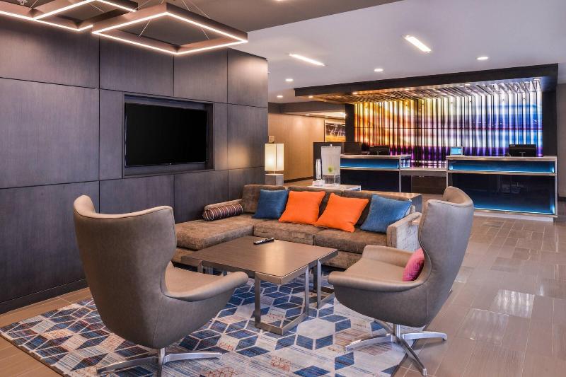 هتل Fairfield Inn & Suites By Marriott Raleigh Cary