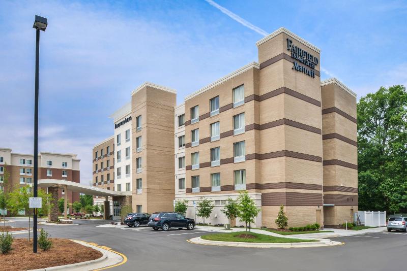 هتل Fairfield Inn & Suites By Marriott Raleigh Cary
