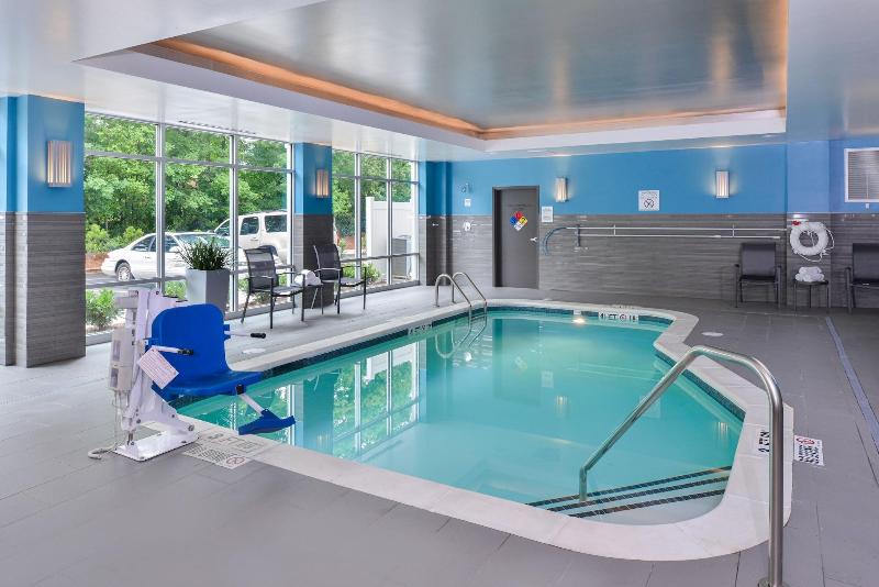 هتل Fairfield Inn & Suites By Marriott Raleigh Cary