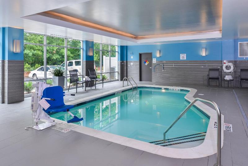 هتل Fairfield Inn & Suites By Marriott Raleigh Cary