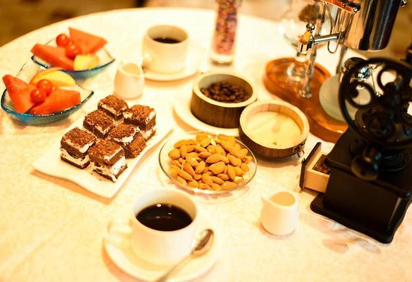 Отель Golden Plaza International