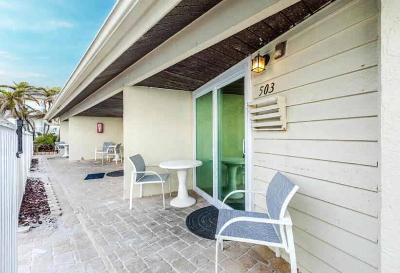 فندق Grand Shores West