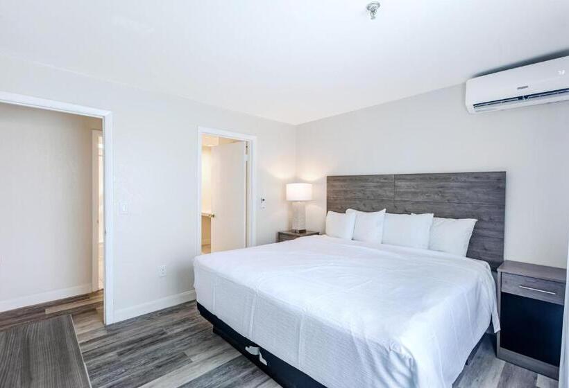 فندق Grand Shores West