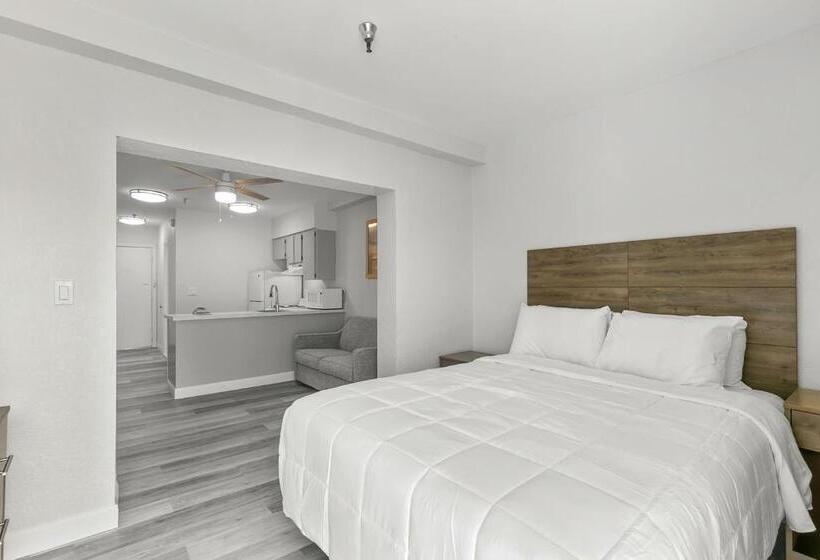 فندق Grand Shores West