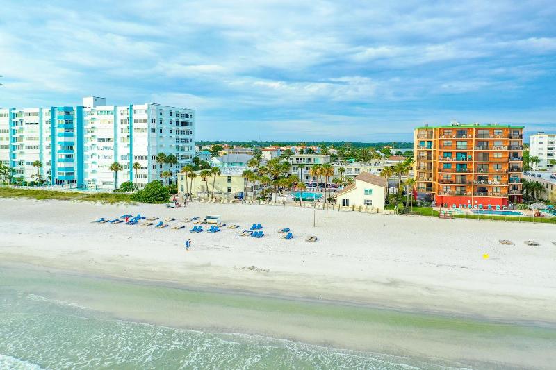 فندق Grand Shores West