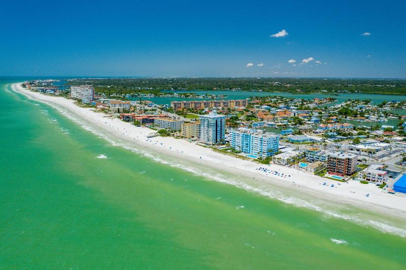 فندق Grand Shores West