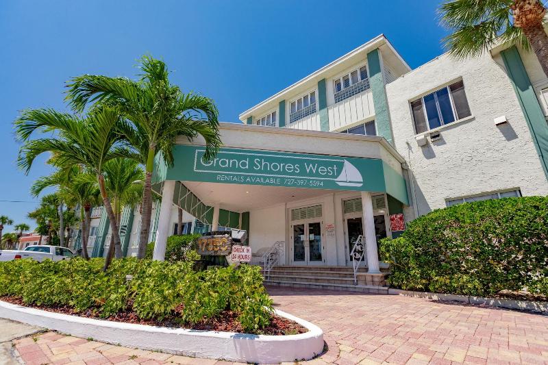فندق Grand Shores West