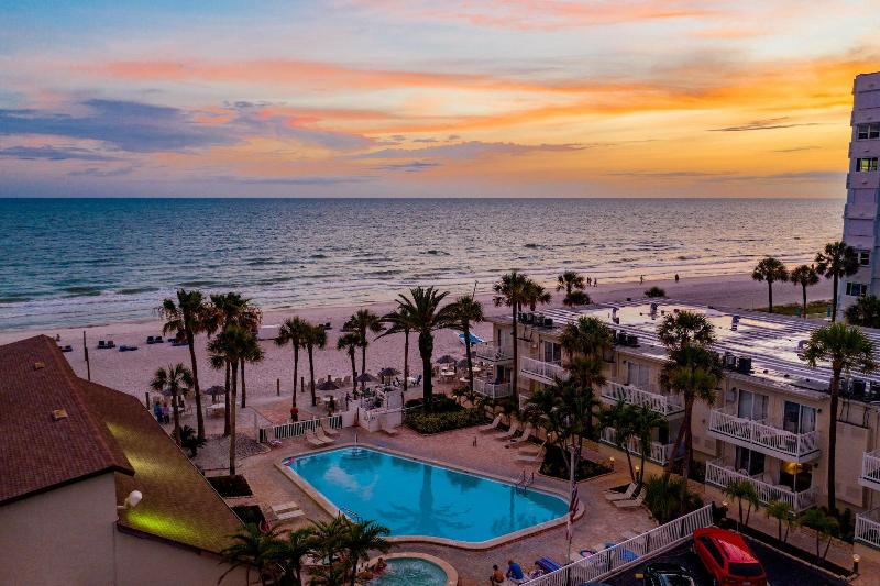 فندق Grand Shores West