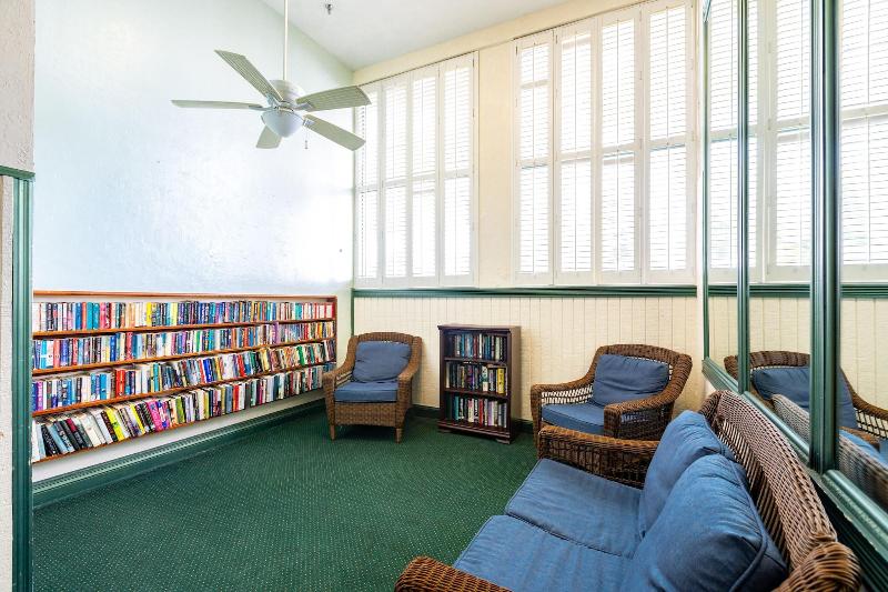 فندق Grand Shores West