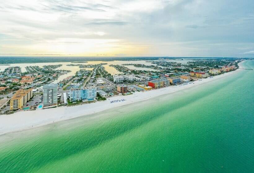 فندق Grand Shores West