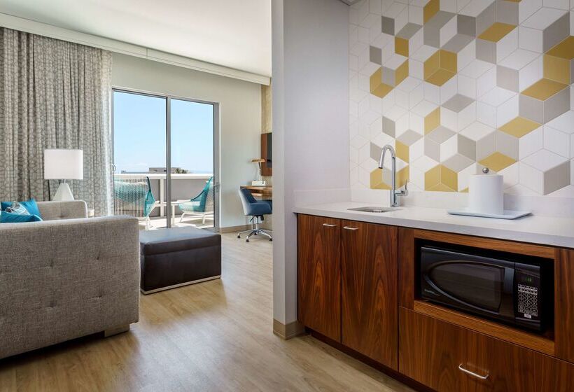 ホテル Hampton Inn & Suites Santa Monica