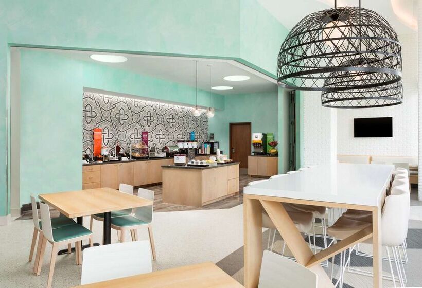 ホテル Hampton Inn & Suites Santa Monica