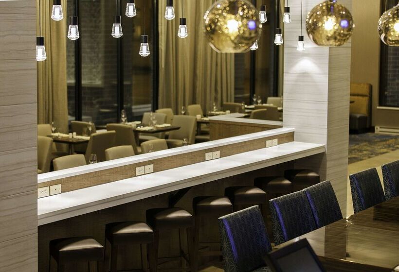 هتل Hilton Garden Inn Minneapolis University Area