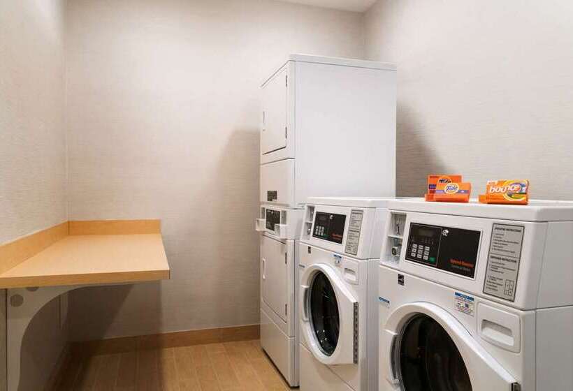 فندق Home2 Suites By Hilton Roanoke, Va