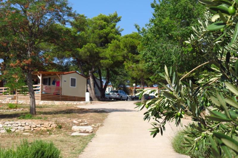 בית מלון כפרי Kamp Miran Pirovac