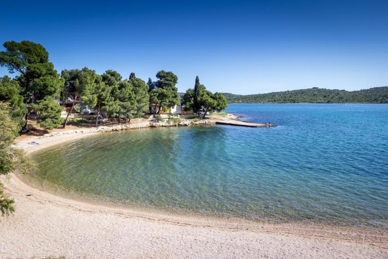 בית מלון כפרי Kamp Miran Pirovac