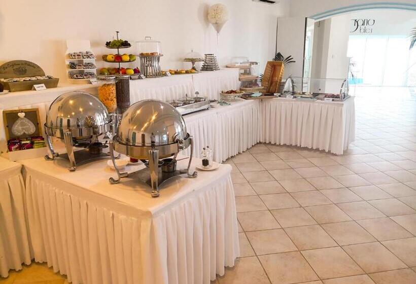 Отель La Calanque